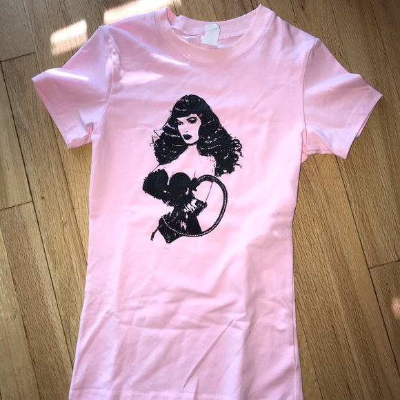 Tops - Domme t-shirt